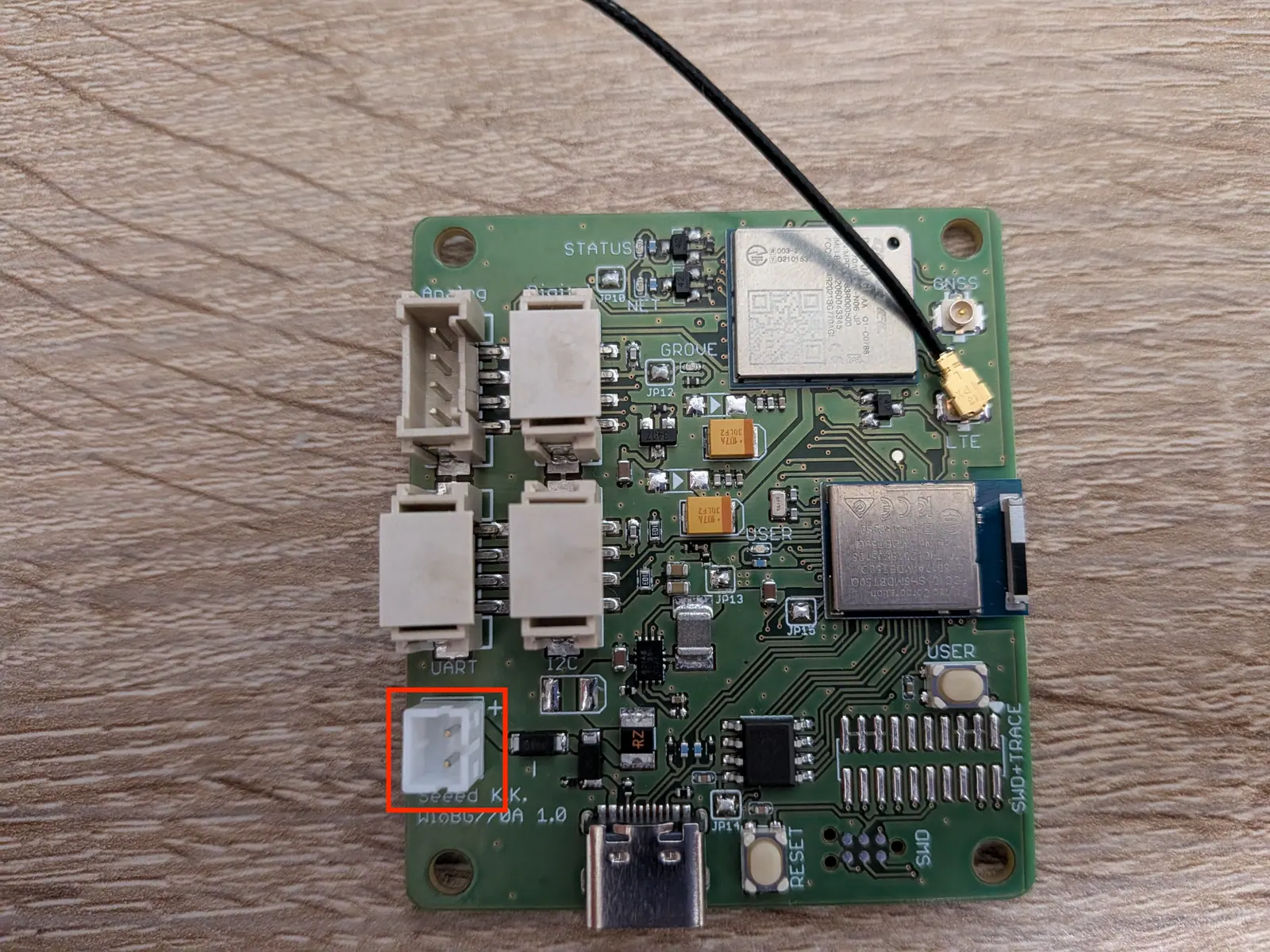 Wio BG770Aの電源コネクタの位置(画像の赤枠)