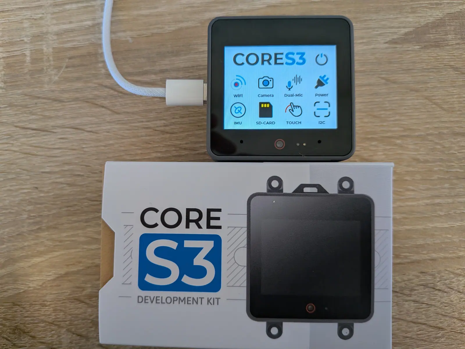 M5Stack CoreS3 デバイス外観