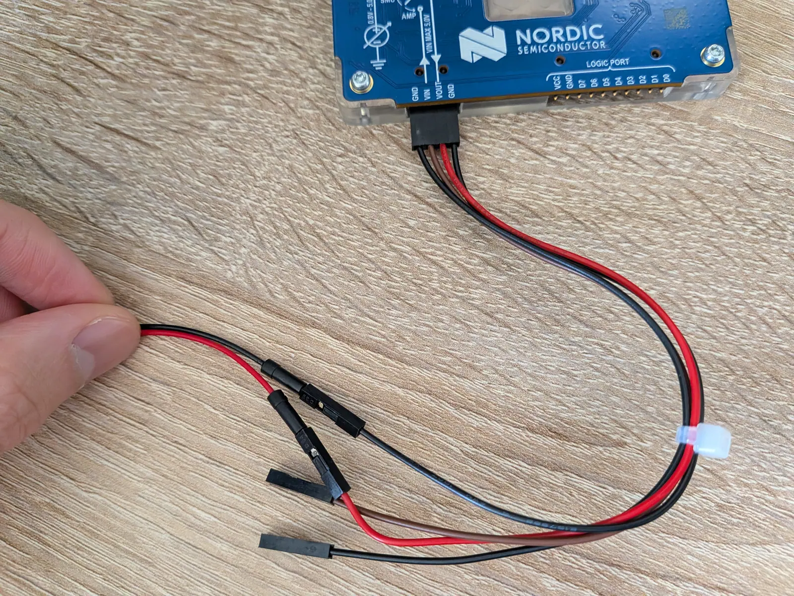 PPK2付属のデュポンケーブルとジャンパーワイヤーを接続